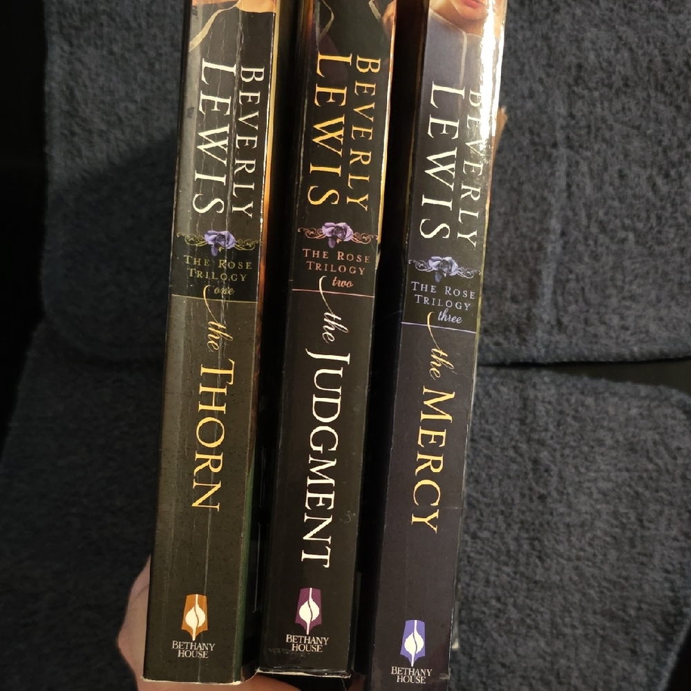 Beverly Lewis The Rose Trilogy Book Set - Black and Gold Edition
